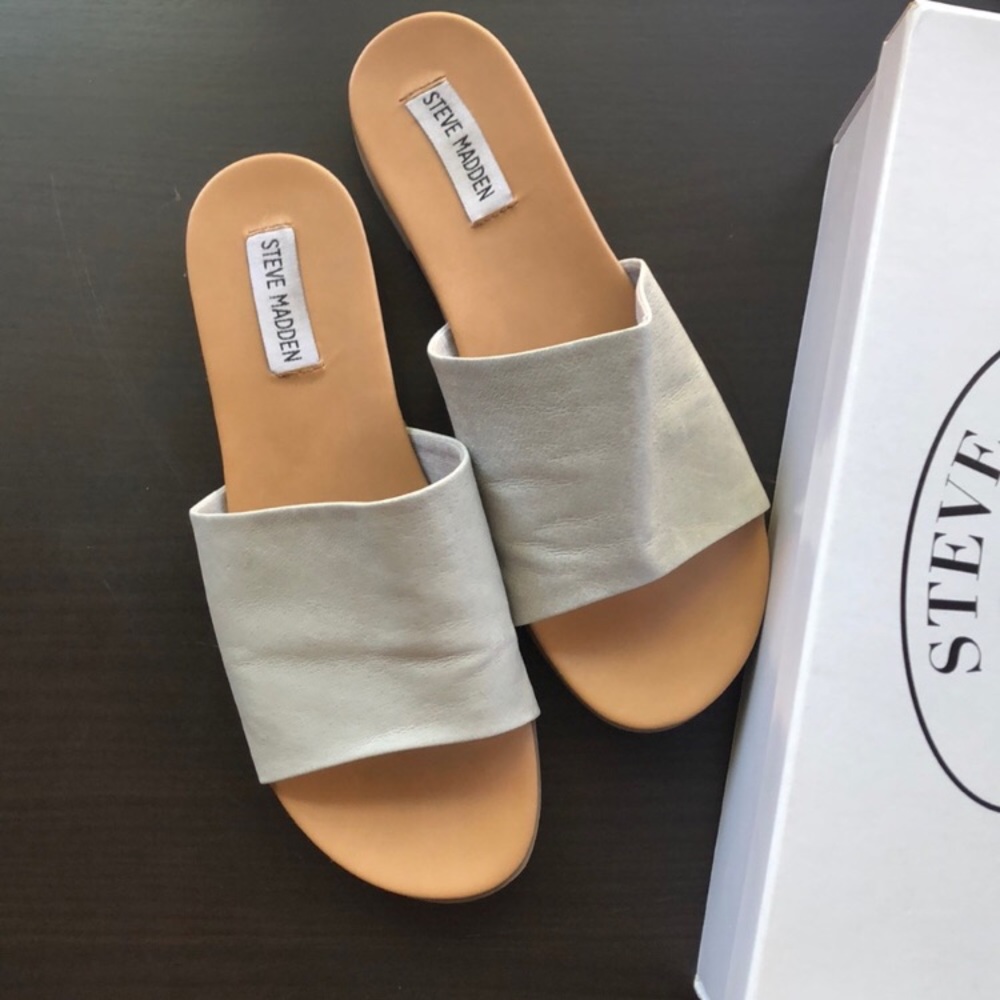 Steve Madden Karolyn Flat Sandal